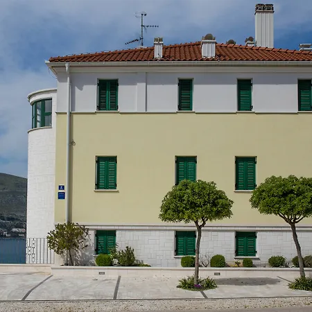 Pensionat Novak 1 Donji Okrug (Ciovo)
